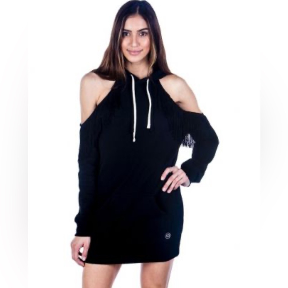 Birdibee open shoulder Fashion fringe hoodie size small